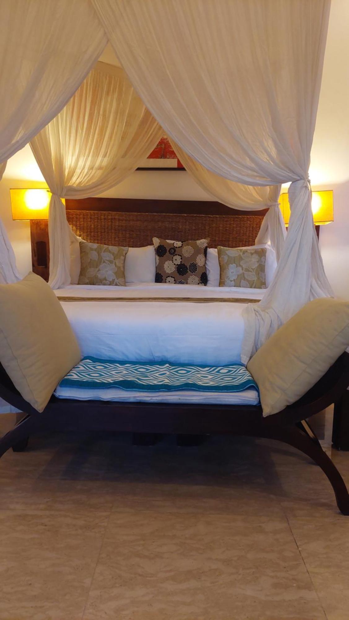 Villa Heliconia Seminyak Pokój zdjęcie
